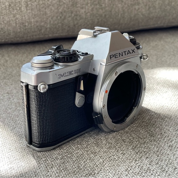 [SOLD] PENTAX ME SUPER with ME II Auto Winder and Flash - TESTED! 35mm Camera - Picture 4 of 10